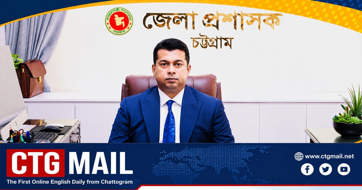 Chattogram Deputy Commissioner Mohammad Zahidul Islam Miah briefing journalists on emergency flood response after cancelling all leave for district administration officials.
