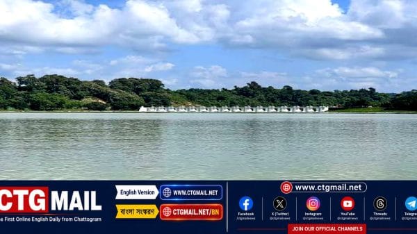 কাপ্তাই বাঁধের ১৬টি জলকপাট খুলে কর্ণফুলী নদীতে পানি ছাড়ছে কর্তৃপক্ষ