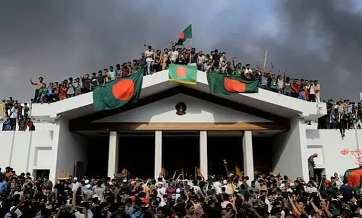 People pay tribute during July Uprising Day observances in Bangladesh